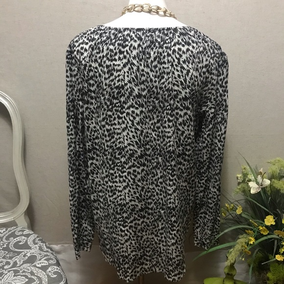 Velvet by Graham & Spencer Long Sleeve L - Picture 2 of 4